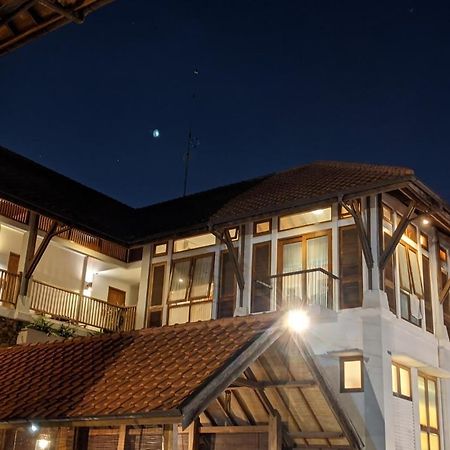 Villa Damar Boutique Hotel Bandung Eksteriør billede