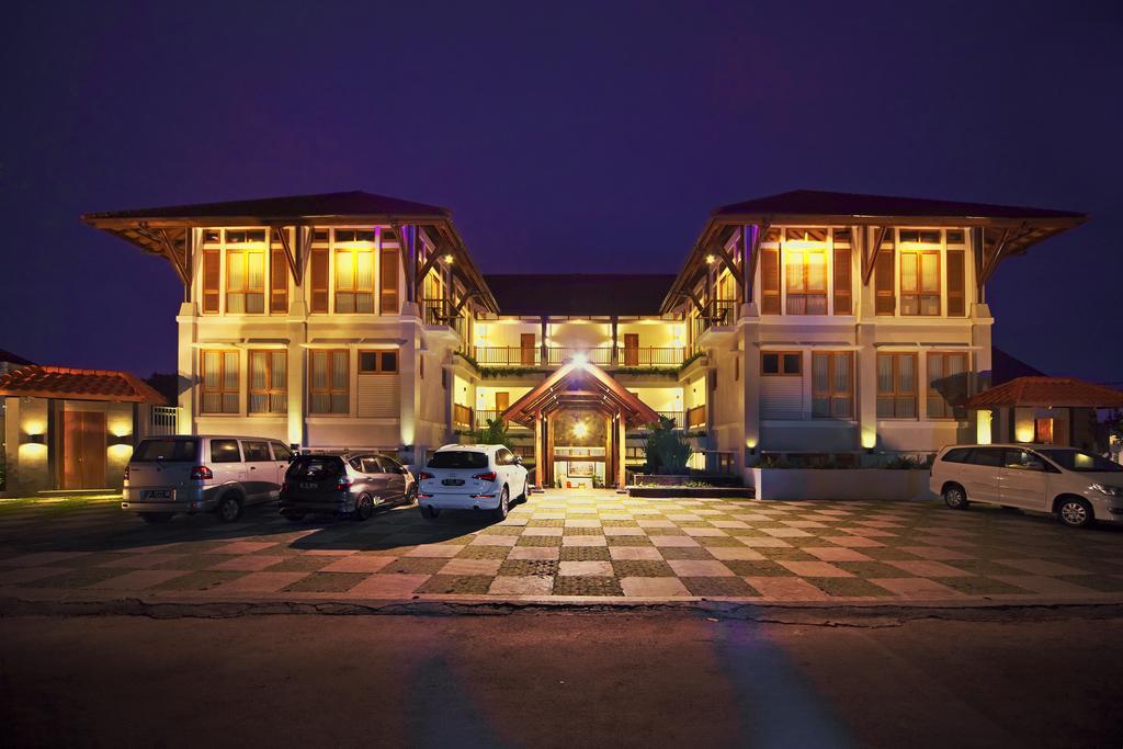 Villa Damar Boutique Hotel Bandung Eksteriør billede